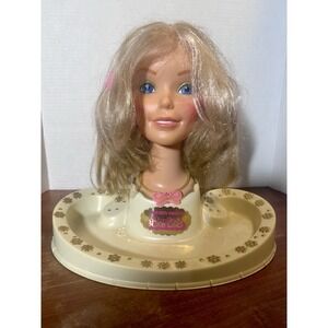Golden Dream Barbie Fashion Face  Styling Head 1971 Mattel 4027-2359 11' x12"